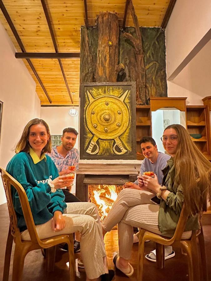 Travellers Nest Inn Нувара-Елія Екстер'єр фото