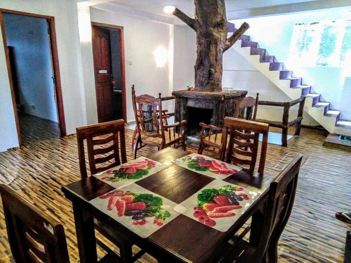 Travellers Nest Inn Нувара-Елія Екстер'єр фото
